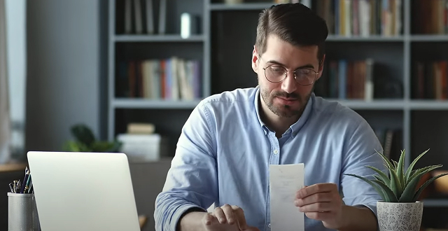 expense reporting video thumbnail 1